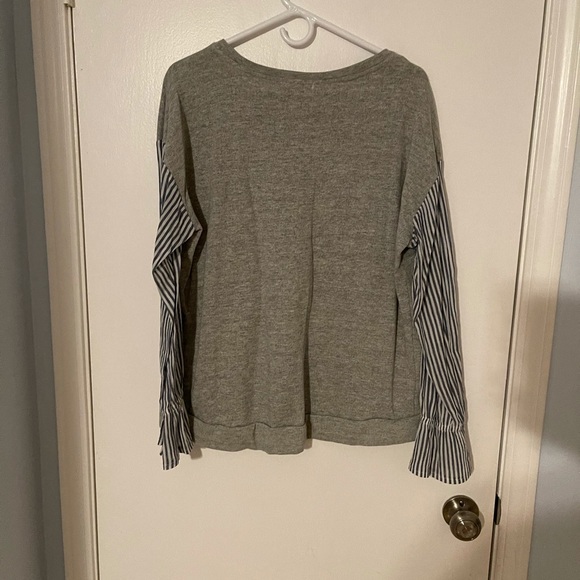 Sweater - Picture 4 of 4